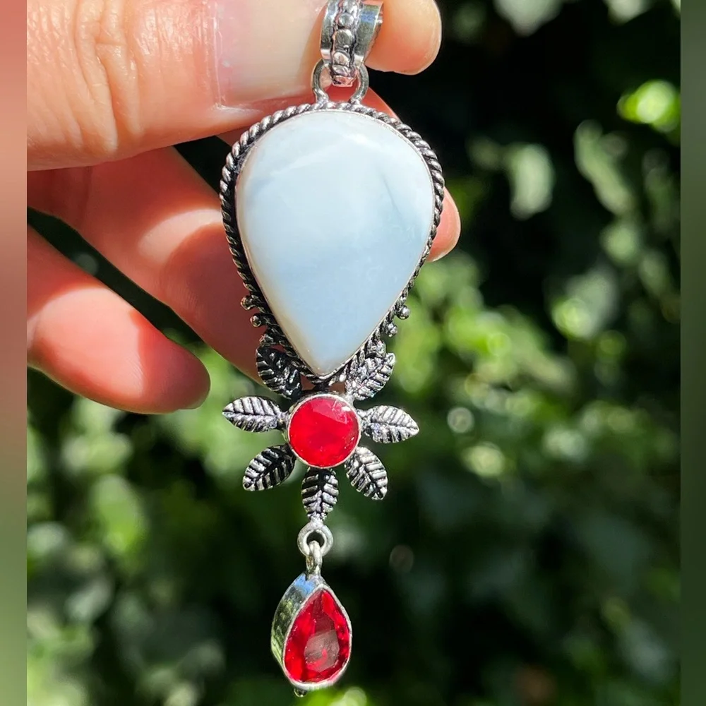 925 silver‎ plated Owhyee Opal pendant